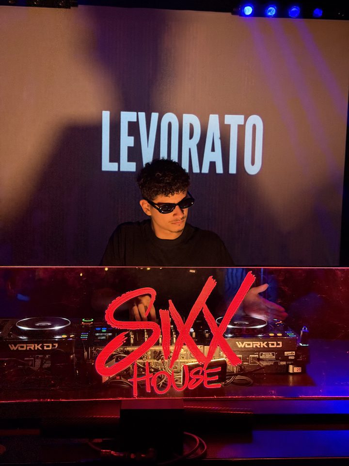 Levorato ao vivo — DJ